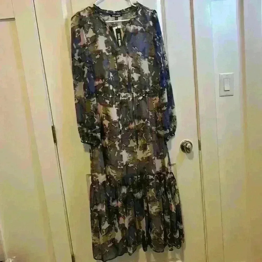 NORDSTROM new with‎ tags, bluish purple floral design, women’s size large.